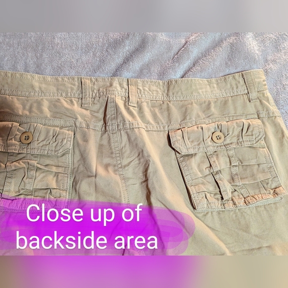 Linvich size 40* BNWOT, tan colour multi pocket, cargo shorts - Picture 10 of 11
